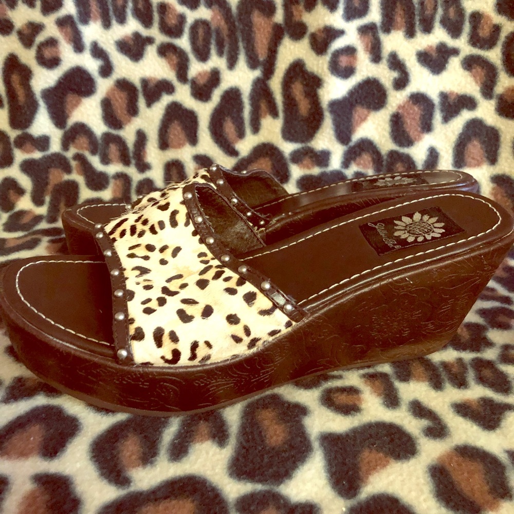 Yellow Box cheetah print slip ons. Size 7.